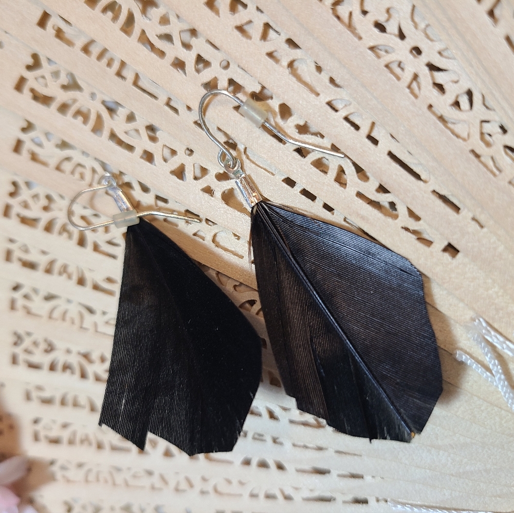 Chic Black Feather Earrings